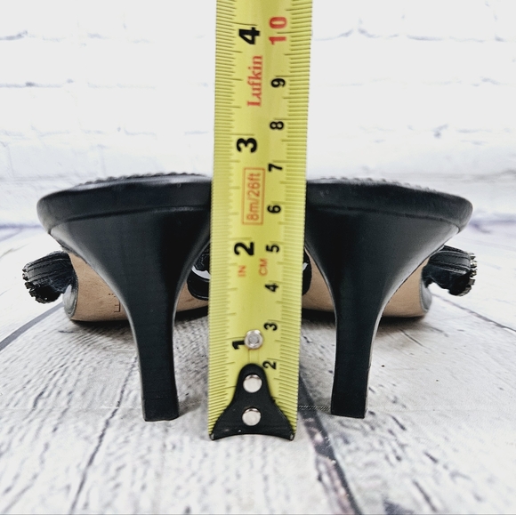 PELLE MODA | leather kitten heel thong strap sandals - Picture 8 of 12